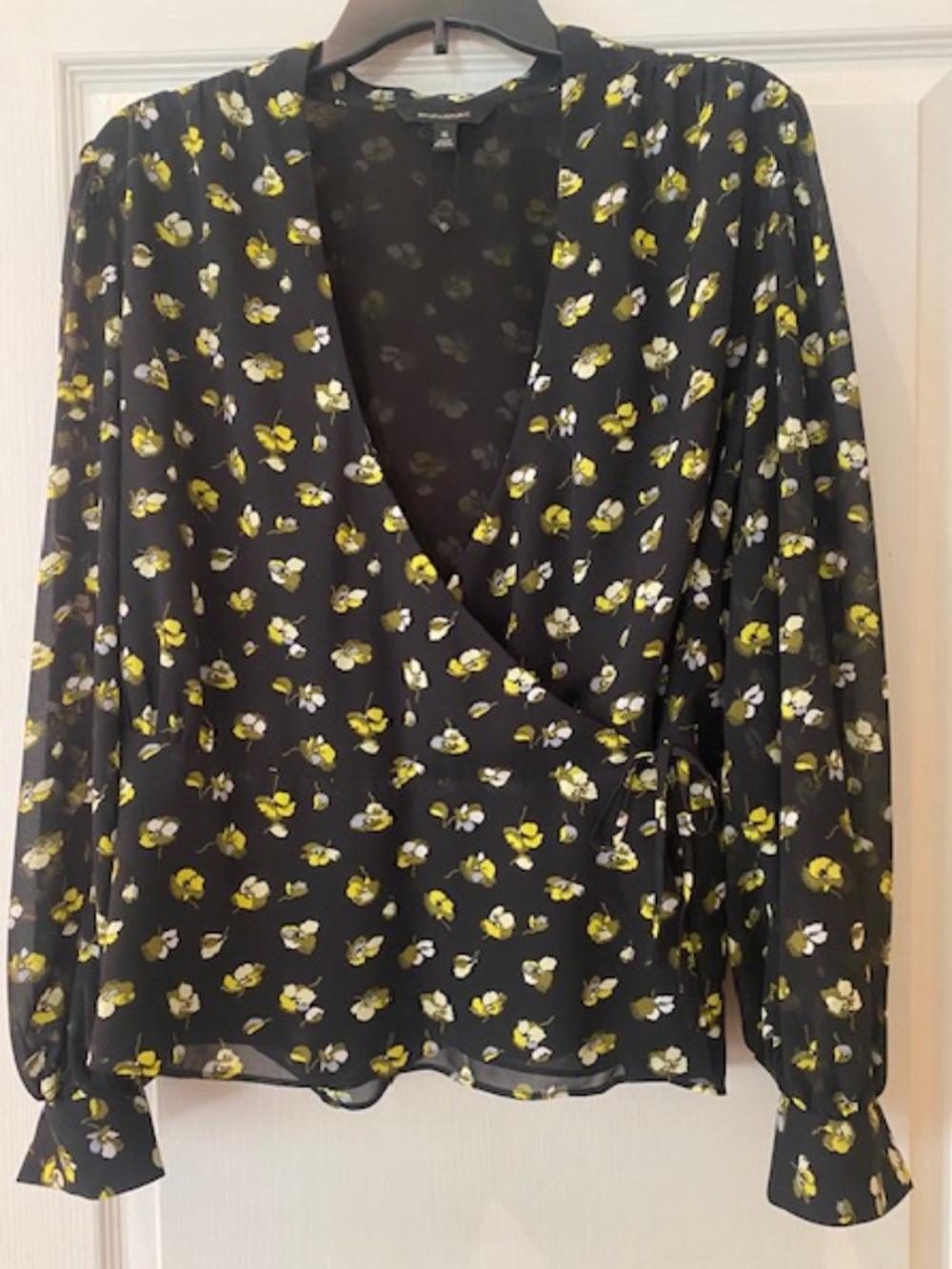 Banana Republic black print wrap blouse size XL